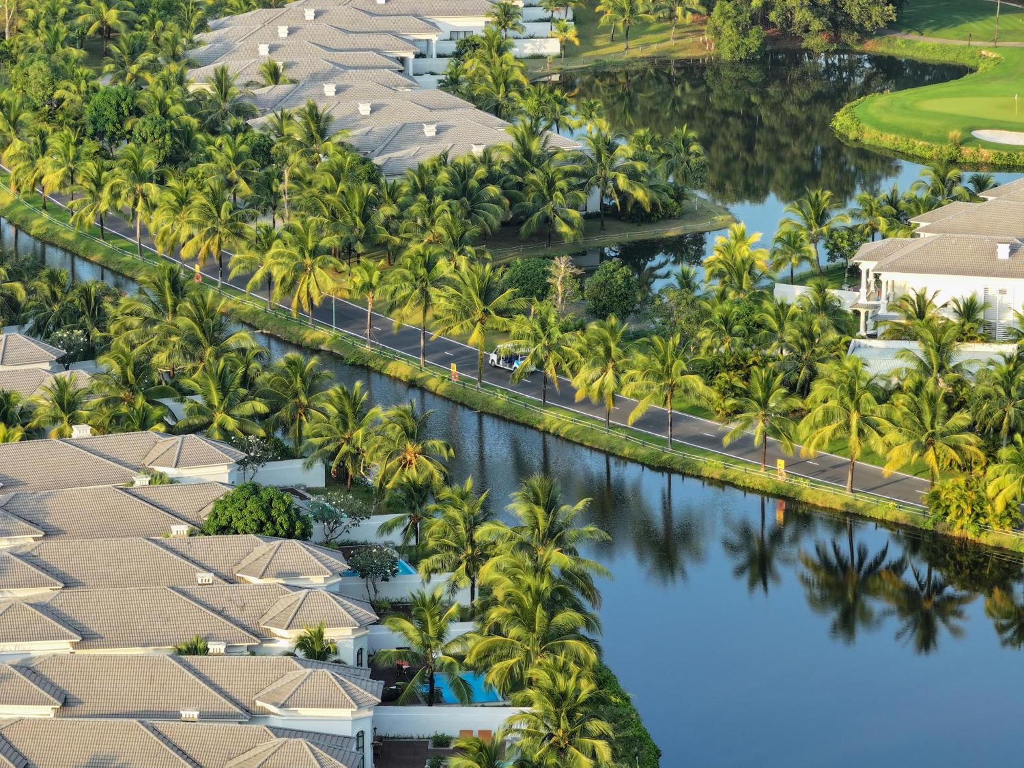 Melia Vinpearl Phu Quoc Hotel Exterior photo